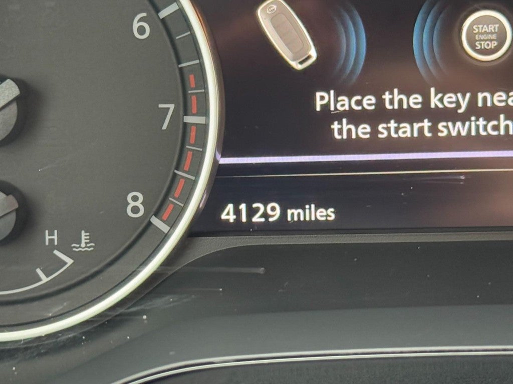 2024 Nissan Pathfinder SL 4WD