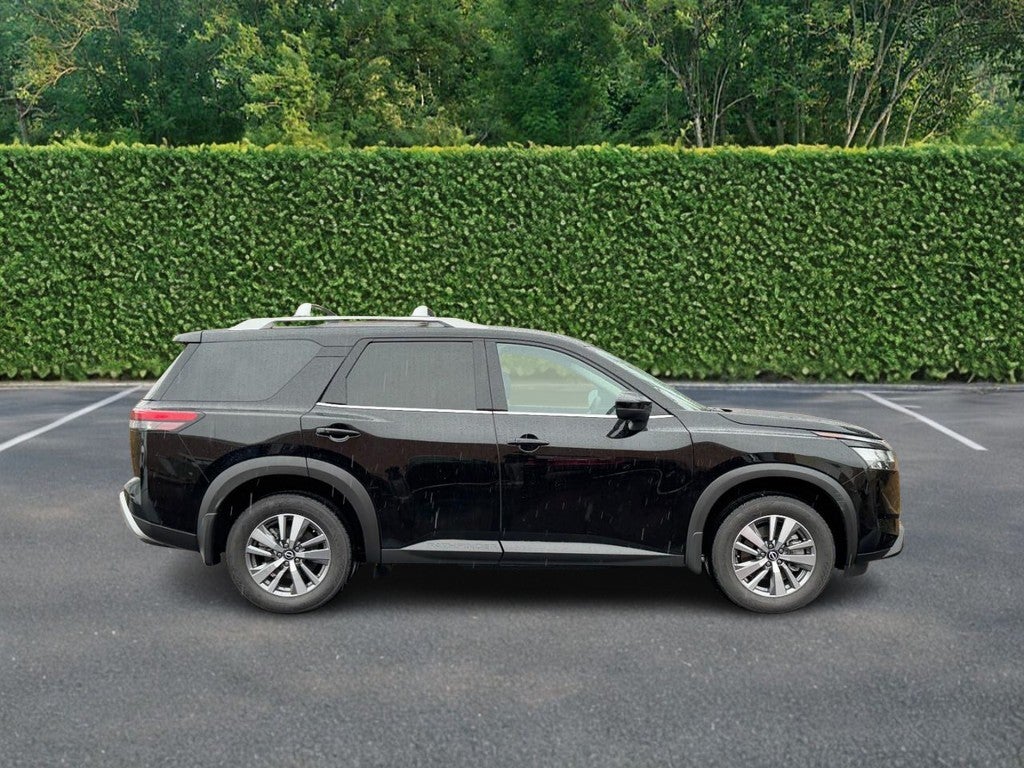 2024 Nissan Pathfinder SL 4WD
