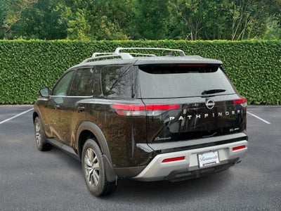 2024 Nissan Pathfinder SL 4WD