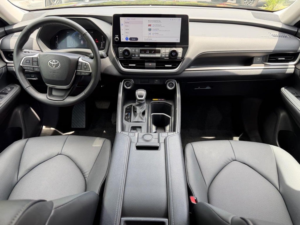2026 Toyota Grand Highlander Hybrid XLE AWD (Natl)