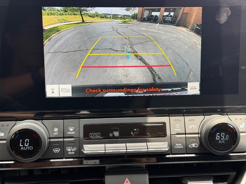 2026 Toyota Grand Highlander Hybrid XLE AWD (Natl)