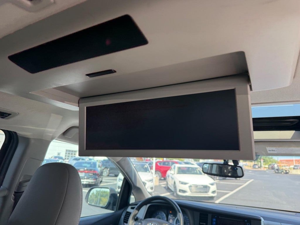 2017 Toyota Sienna Limited Premium AWD 7-Passenger (Natl)