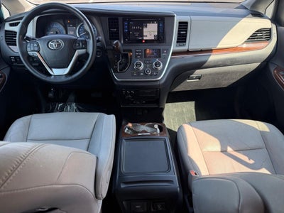2017 Toyota Sienna Limited Premium AWD 7-Passenger (Natl)