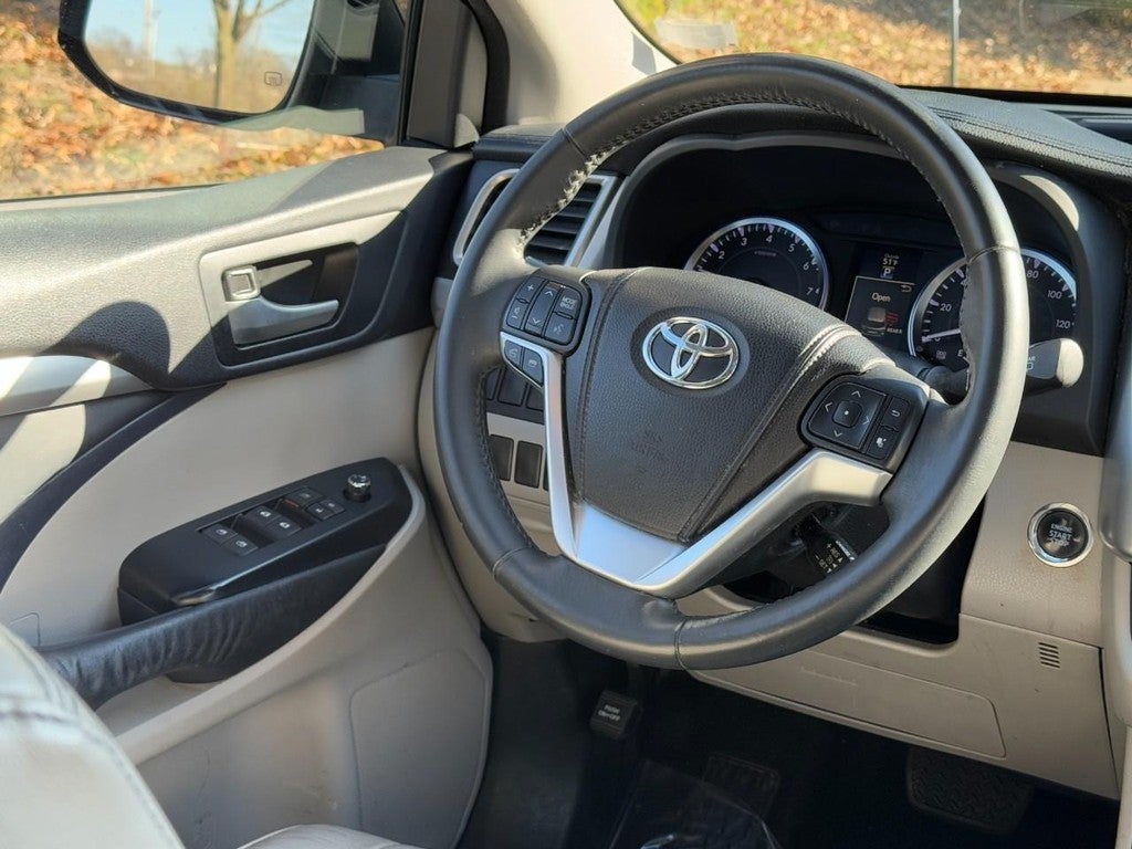 2015 Toyota Highlander AWD 4dr V6 XLE (Natl)