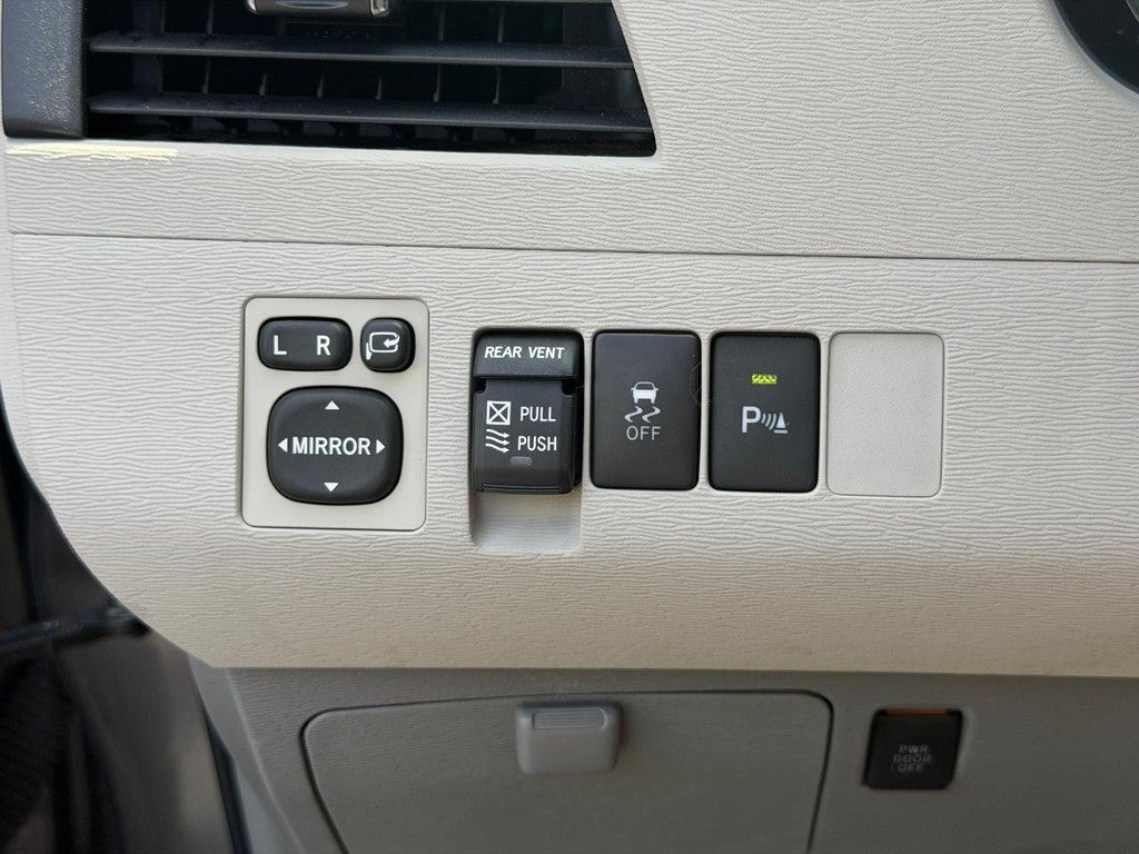 2011 Toyota Sienna 5dr 7-Pass Van V6 Ltd FWD (Natl)