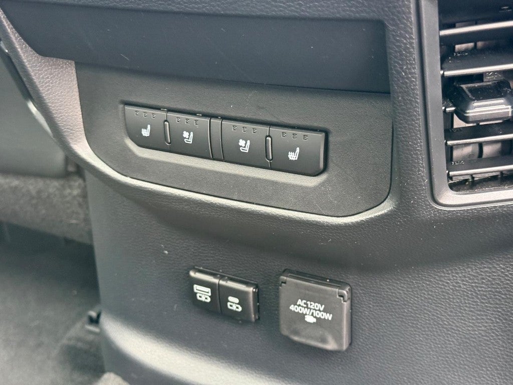 2023 Toyota Tundra 4WD Platinum Hybrid CrewMax 5.5' Bed (Natl)