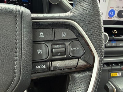 2023 Toyota Tundra 4WD Platinum Hybrid CrewMax 5.5' Bed (Natl)