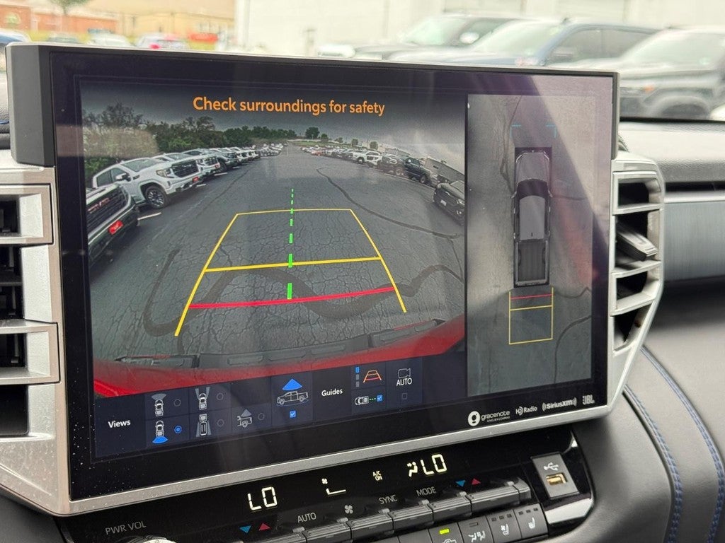 2023 Toyota Tundra 4WD Platinum Hybrid CrewMax 5.5' Bed (Natl)