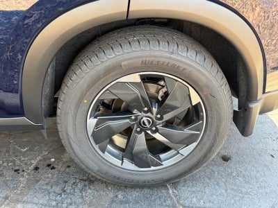 2024 Nissan Rogue FWD SV
