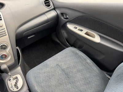 2008 Toyota Yaris 4dr Sdn Auto