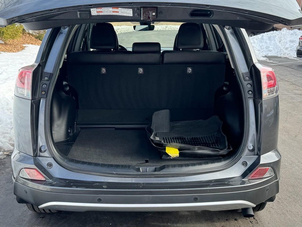 2016 Toyota RAV4 Hybrid AWD 4dr Limited (Natl)