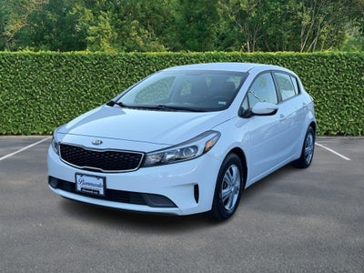 2017 Kia Forte5 LX Auto