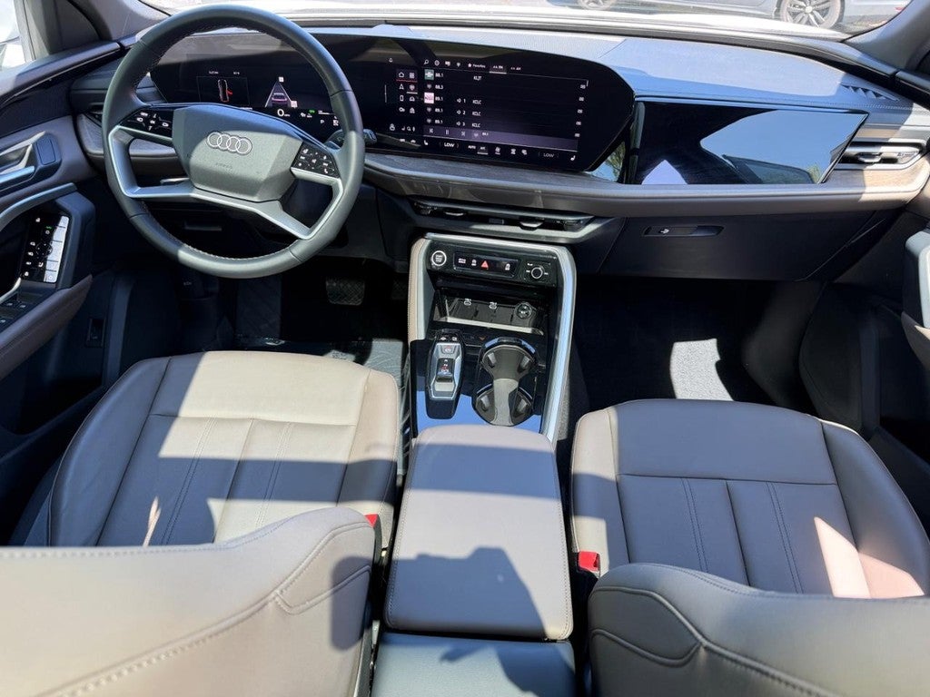 2025 Audi Q5 Premium 2.0 TFSI quattro