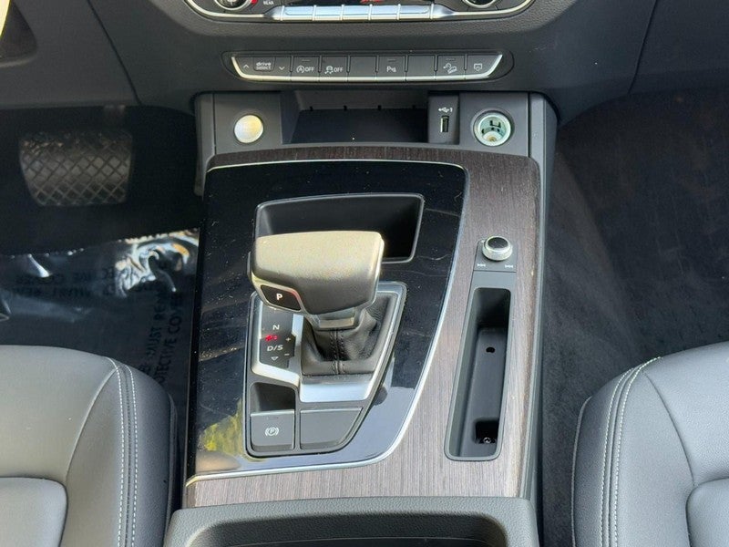 2024 Audi Q5 Premium 40 TFSI quattro