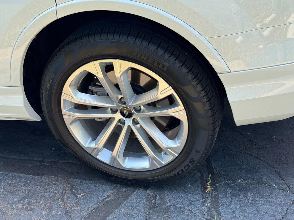 2025 Audi Q7 Premium 55 TFSI quattro