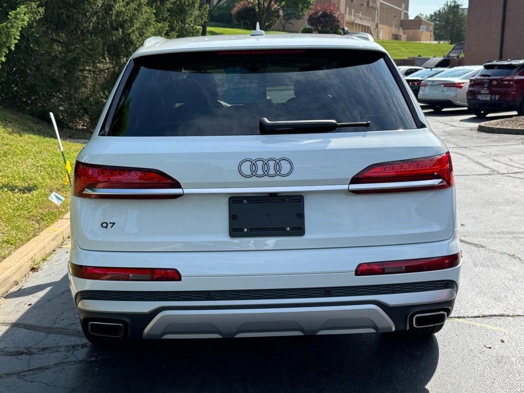 2025 Audi Q7 Premium 55 TFSI quattro