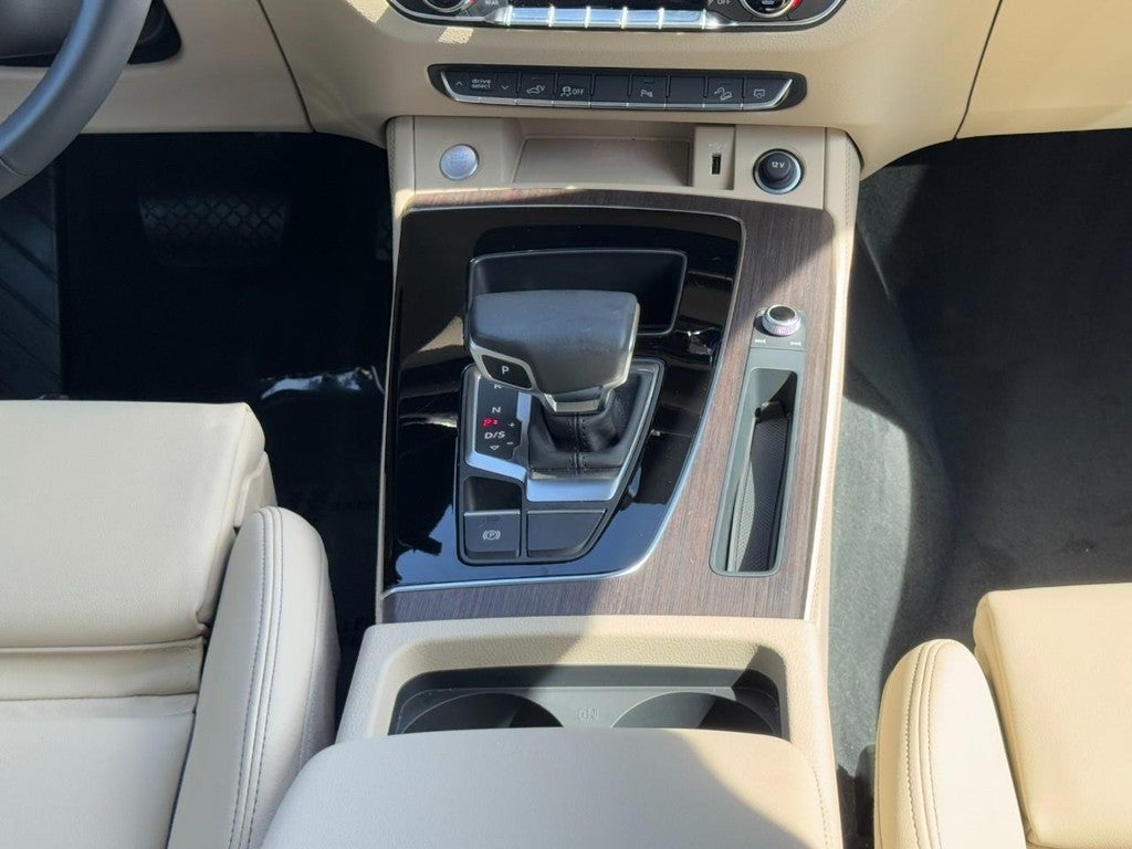 2025 Audi Q5 S line Premium Plus 55 TFSI e quattro