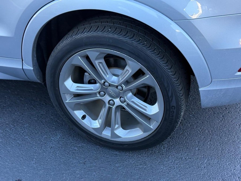 2018 Audi Q3 2.0 TFSI Premium quattro AWD