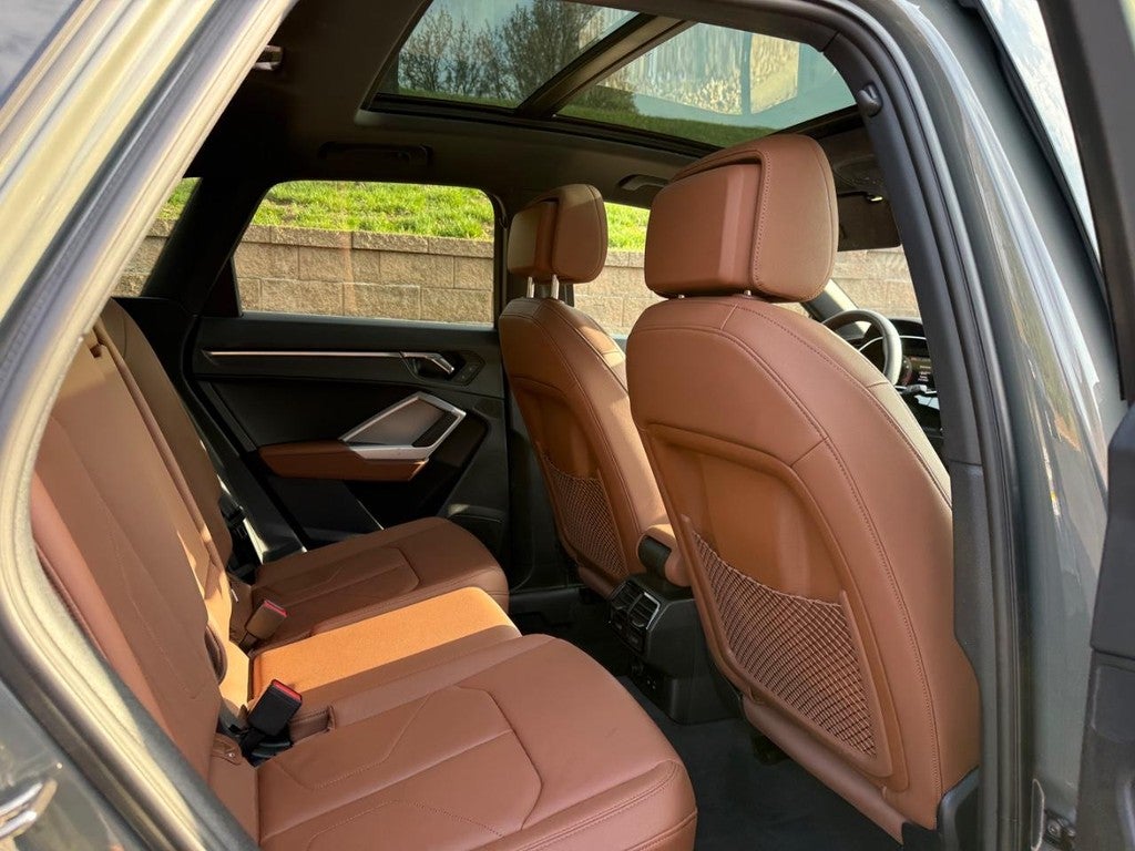 2024 Audi Q3 S line Premium Plus 45 TFSI quattro