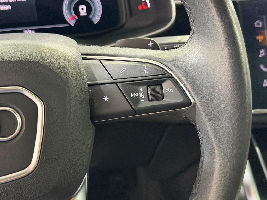 2022 Audi Q8 Premium Plus 55 TFSI quattro