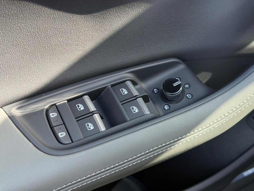 2025 Audi Q8 Premium Plus 55 TFSI quattro
