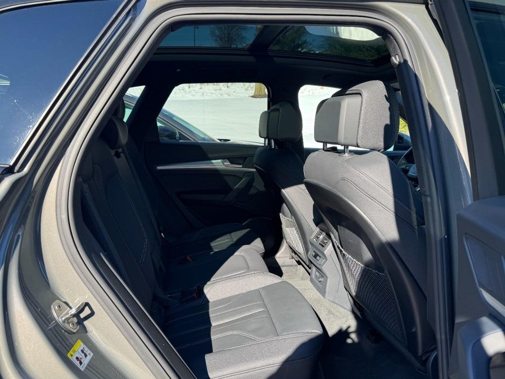 2025 Audi Q5 S line Premium 45 TFSI quattro