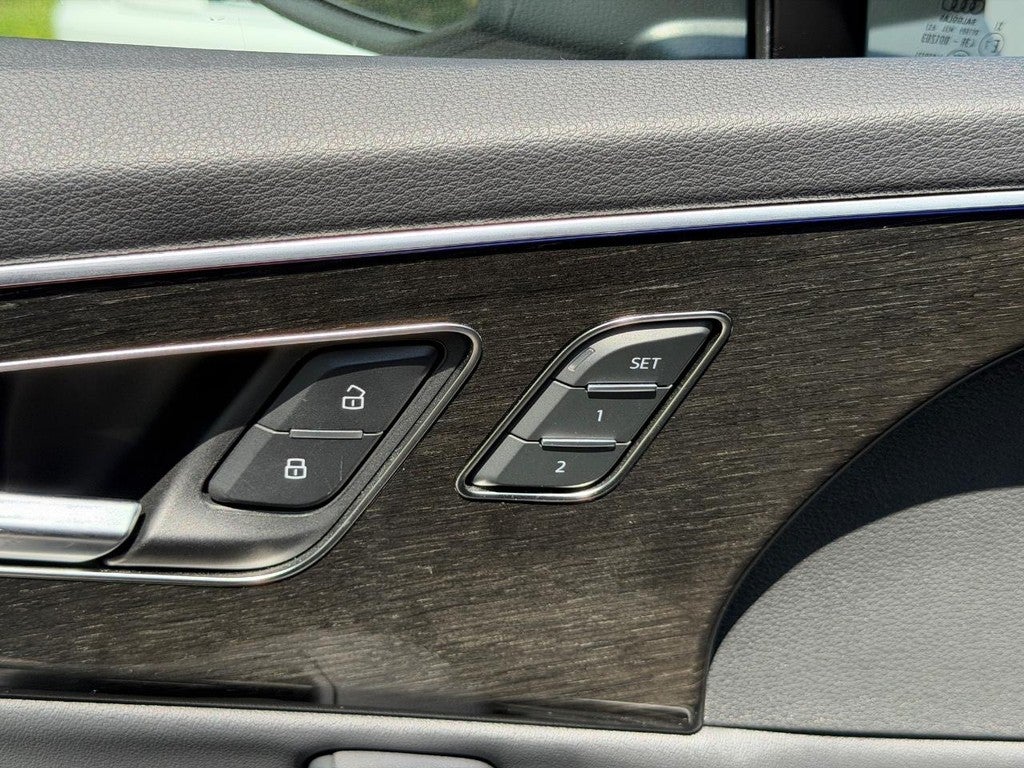 2025 Audi Q7 Premium Plus 45 TFSI quattro