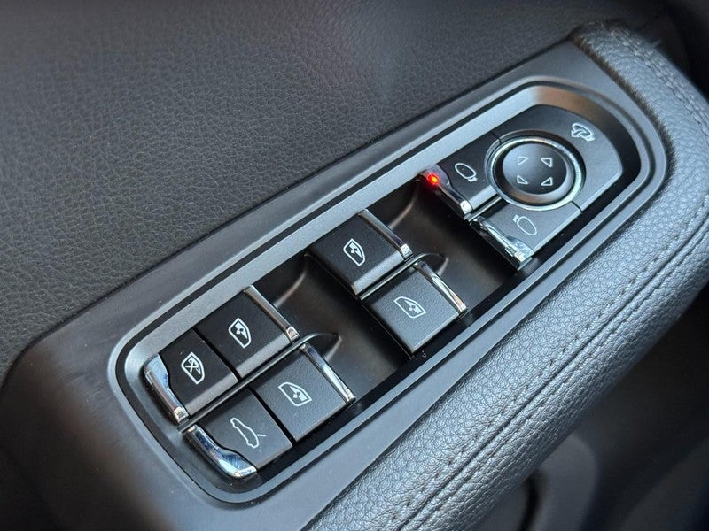 2023 Porsche Macan S AWD