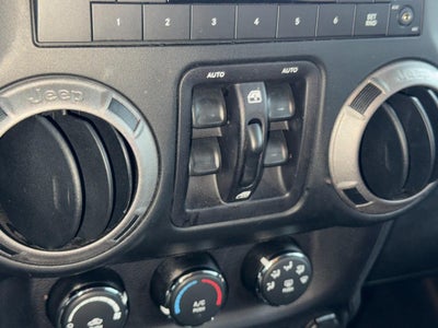 2015 Jeep Wrangler Unlimited 4WD 4dr Sport