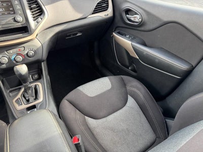 2017 Jeep Cherokee Sport FWD