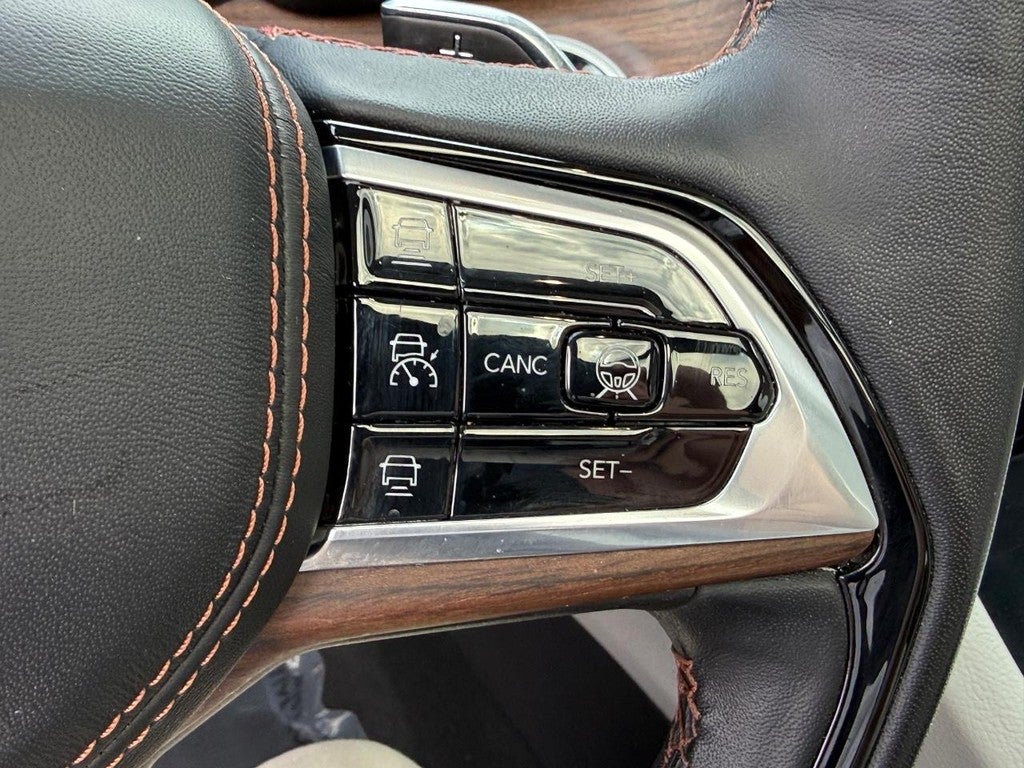 2022 Jeep Grand Cherokee L Summit 4x4