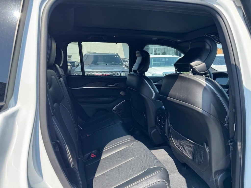 2022 Jeep Grand Cherokee 4xe Overland 4x4