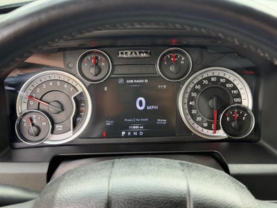 2015 RAM 1500 4WD Crew Cab 140.5" Big Horn