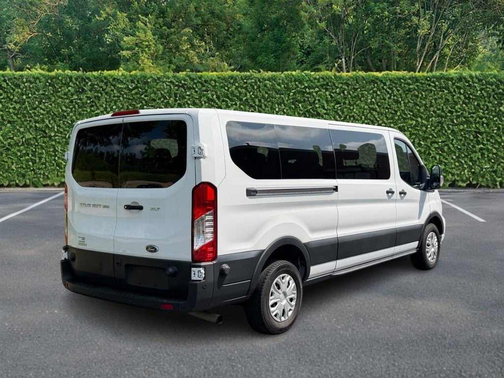 2024 Ford Transit Passenger Wagon T-350 148" Low Roof XLT RWD