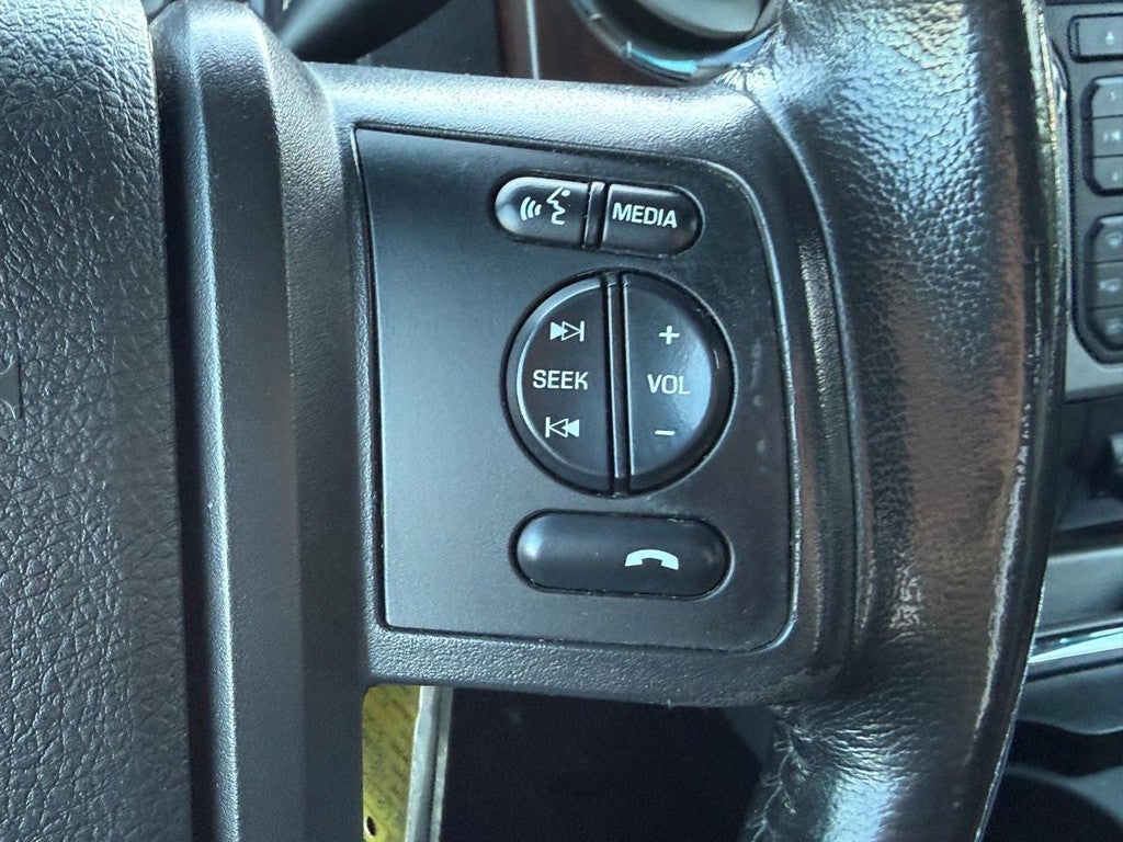 2014 Ford Super Duty F-250 SRW 4WD Crew Cab 156" Lariat