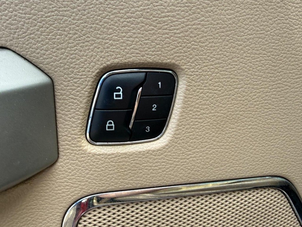 2016 Ford F-150 4WD SuperCrew 145" Lariat