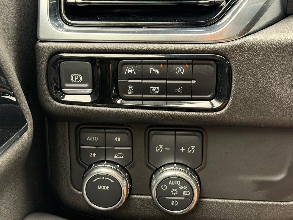 2025 GMC Yukon XL 4WD 4dr Denali