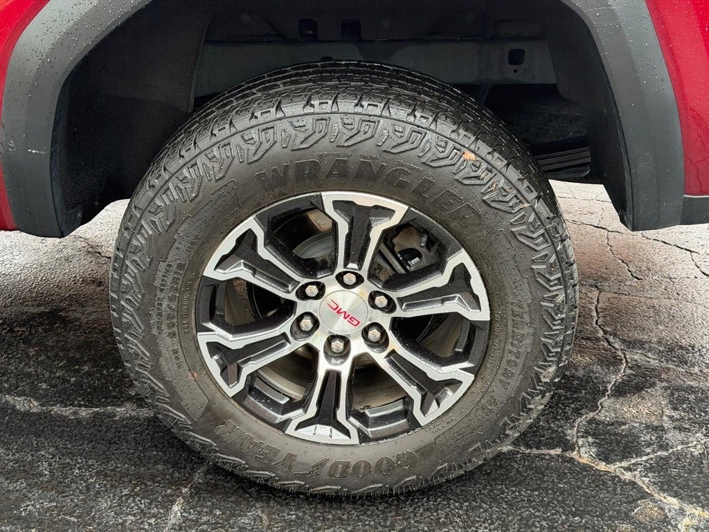 2024 GMC Canyon 4WD Crew Cab AT4