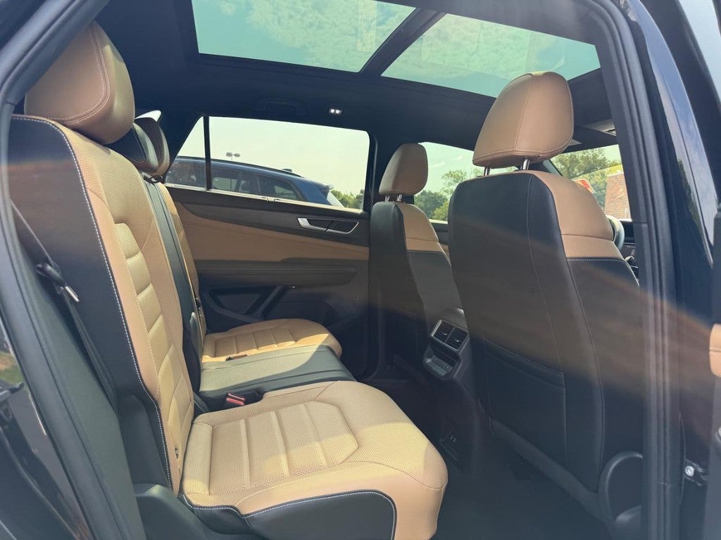 2024 Volkswagen Atlas Cross Sport 2.0T SEL R-Line 4MOTION