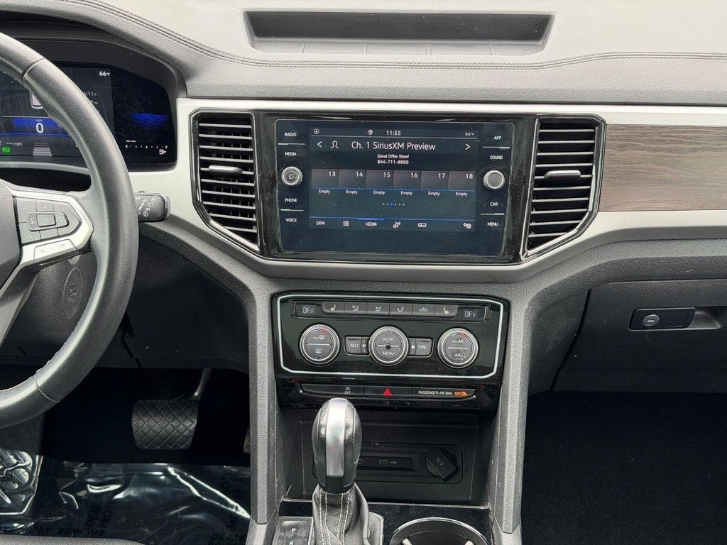 2022 Volkswagen Atlas 2.0T SE w/Technology FWD