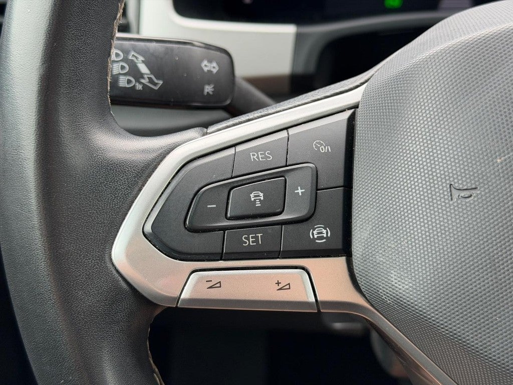 2022 Volkswagen Atlas 2.0T SE w/Technology FWD