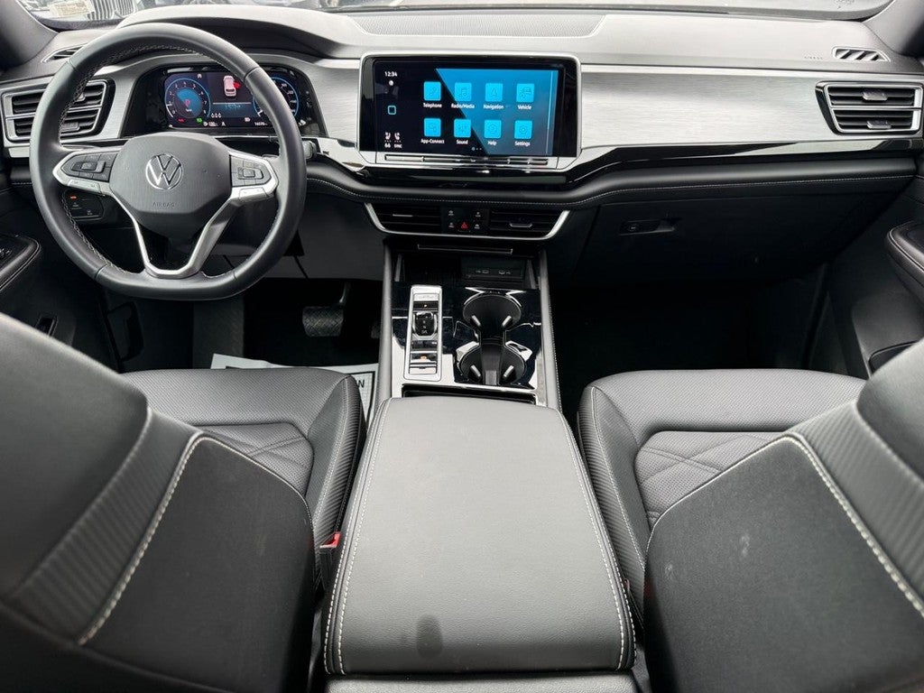 2026 Volkswagen Atlas Cross Sport 2.0T SE w/Technology 4MOTION