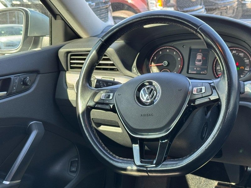 2020 Volkswagen Passat 2.0T R-Line Auto