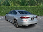 2020 Volkswagen Passat 2.0T R-Line Auto