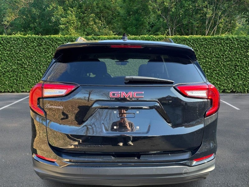 2022 GMC Terrain FWD 4dr SLE