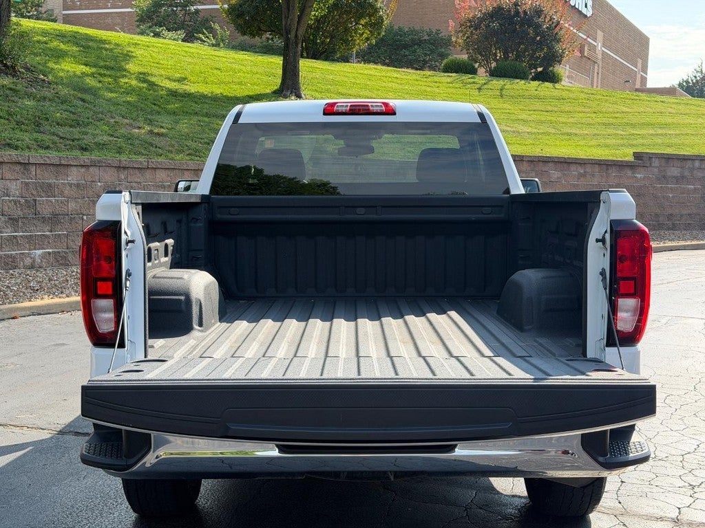 2024 GMC Sierra 1500 4WD Reg Cab 126" Pro