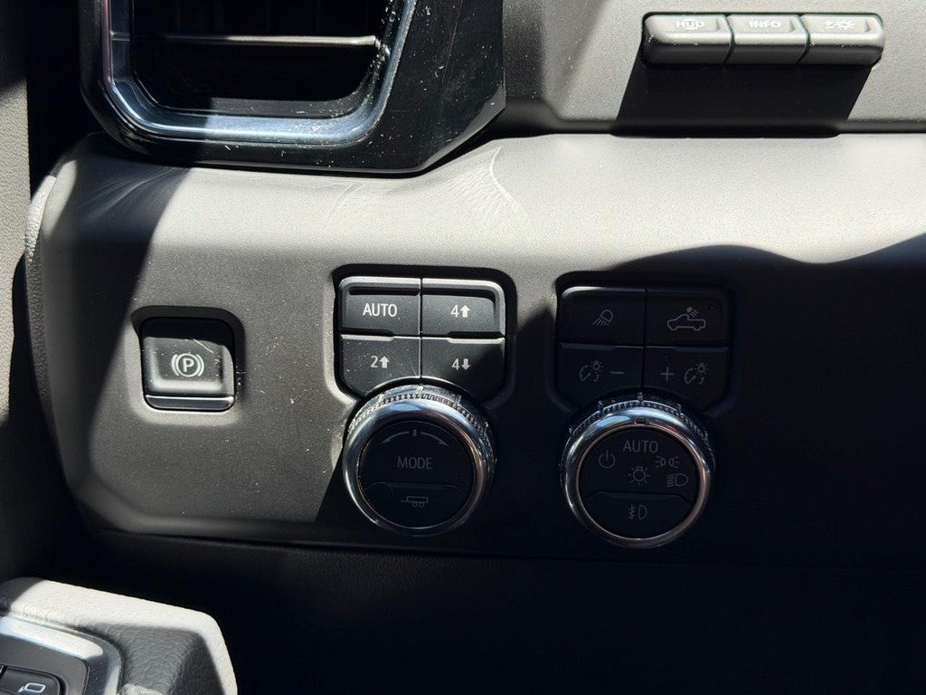 2025 GMC Sierra 1500 4WD Crew Cab 147" Denali