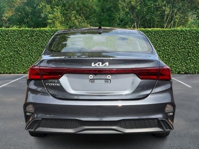 2024 Kia Forte LXS IVT