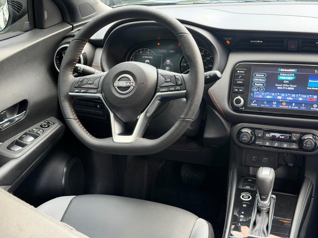 2024 Nissan Kicks SR FWD