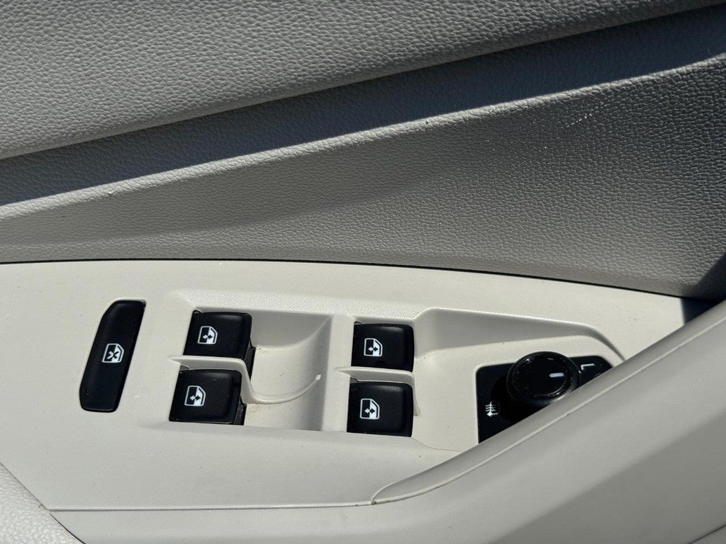 2020 Volkswagen Jetta S Auto w/ULEV